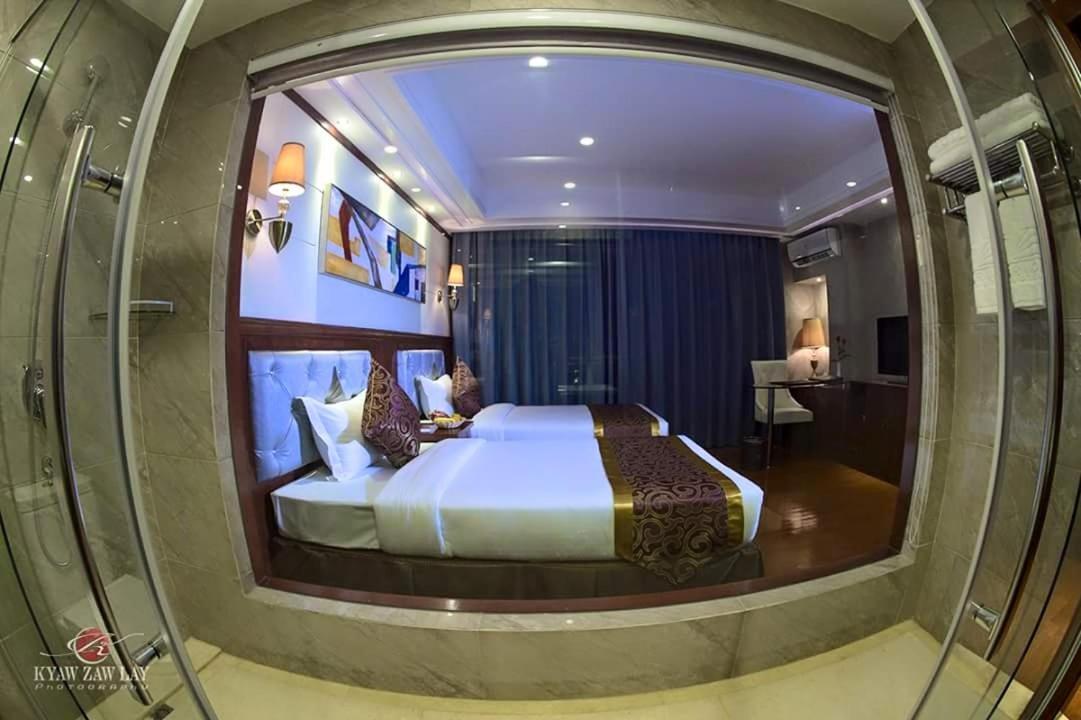 Star World Hotel Naypyidaw Exterior photo